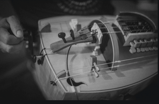 Wheel of Strings: Another Brilliant Instrument from Tonsturm 4 small-hurdy-gurdy